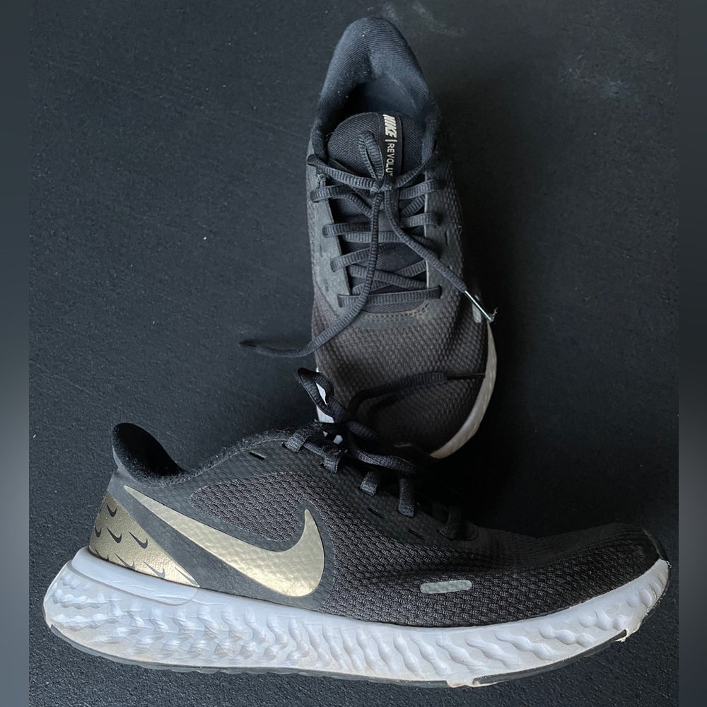 Nike Run shoes size 8.5 (true)